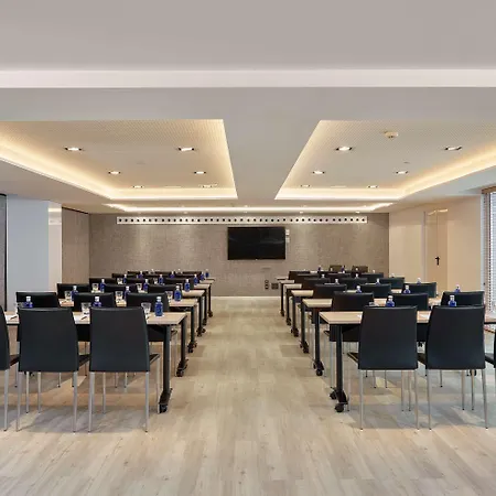 Innside By Melia Bosque מלון 4*
